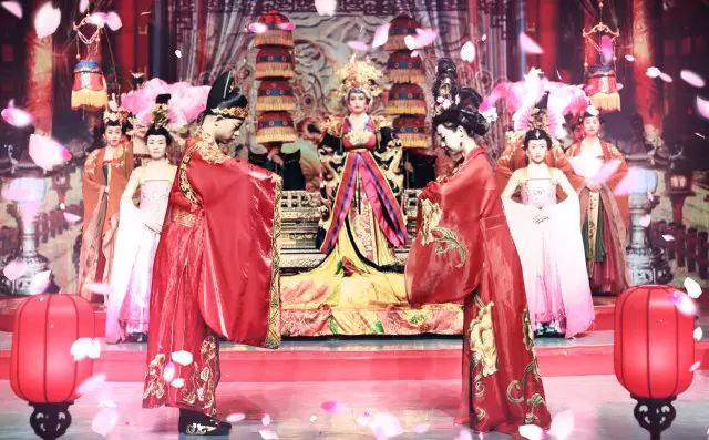 【西安唐樂(lè)宮】2019重磅推出丨大型仿唐式婚禮《女皇賜婚》(圖6) 【西安唐樂(lè)宮】2019重磅推出丨大型仿唐式婚禮《女皇賜婚》(圖6)